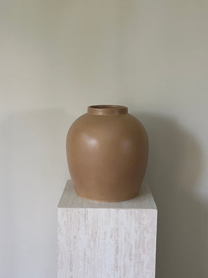 Cove Matte Vase - Caramel Tan