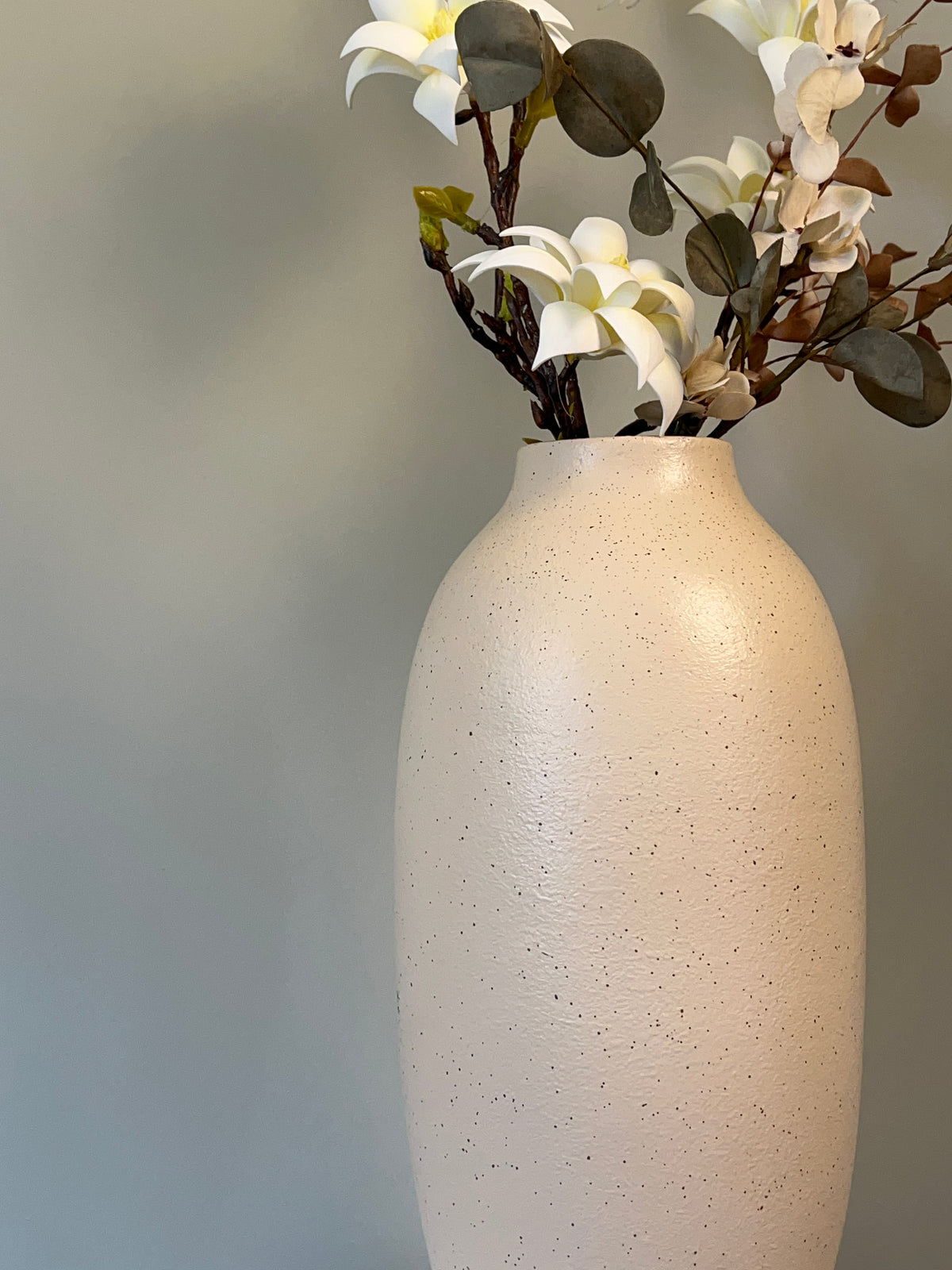 Tall Pottery Vase - Cream
